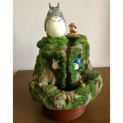 Diorama Totoro & Mei Jouent Dans La Rivière - Mon Voisin Totoro