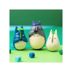 Figurine Culbuto Totoro Blanc avec feuille - Mon Voisin Totoro