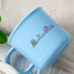 Mug Ponyo dans la mer - Ponyo sur la falaise