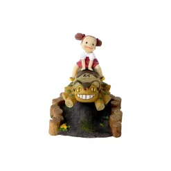 Statue Mei sur le Chatbus - Mon Voisin Totoro