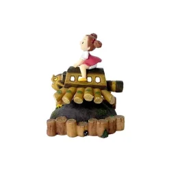 Statue Mei sur le Chatbus - Mon Voisin Totoro