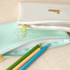 Trousse argentée Kiki vole - Kiki la petite sorcière